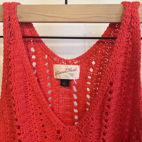 Universal Thread Sweater Tank in Large - Picture 2 of 4